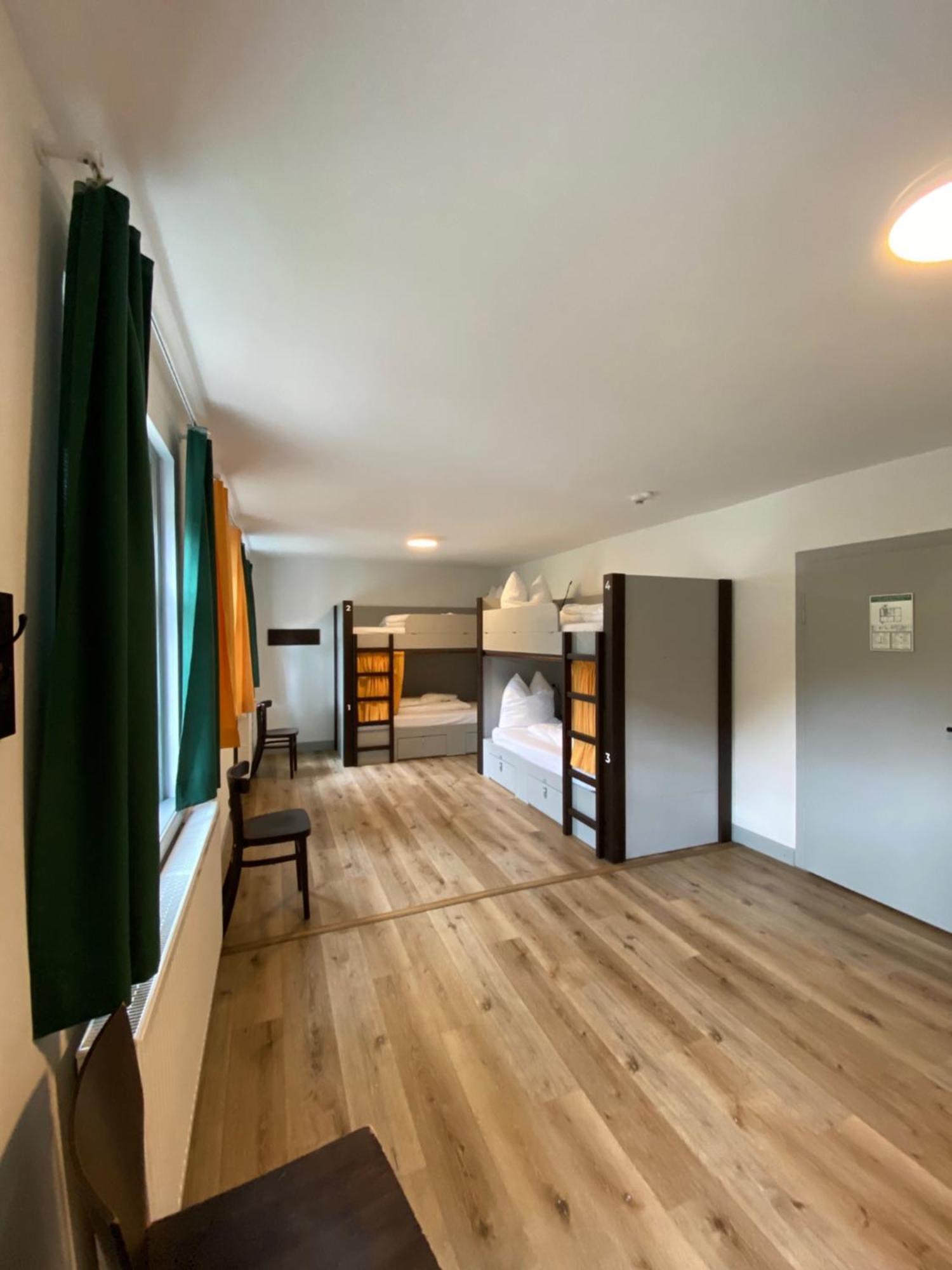 Hostel Балинген Екстериор снимка