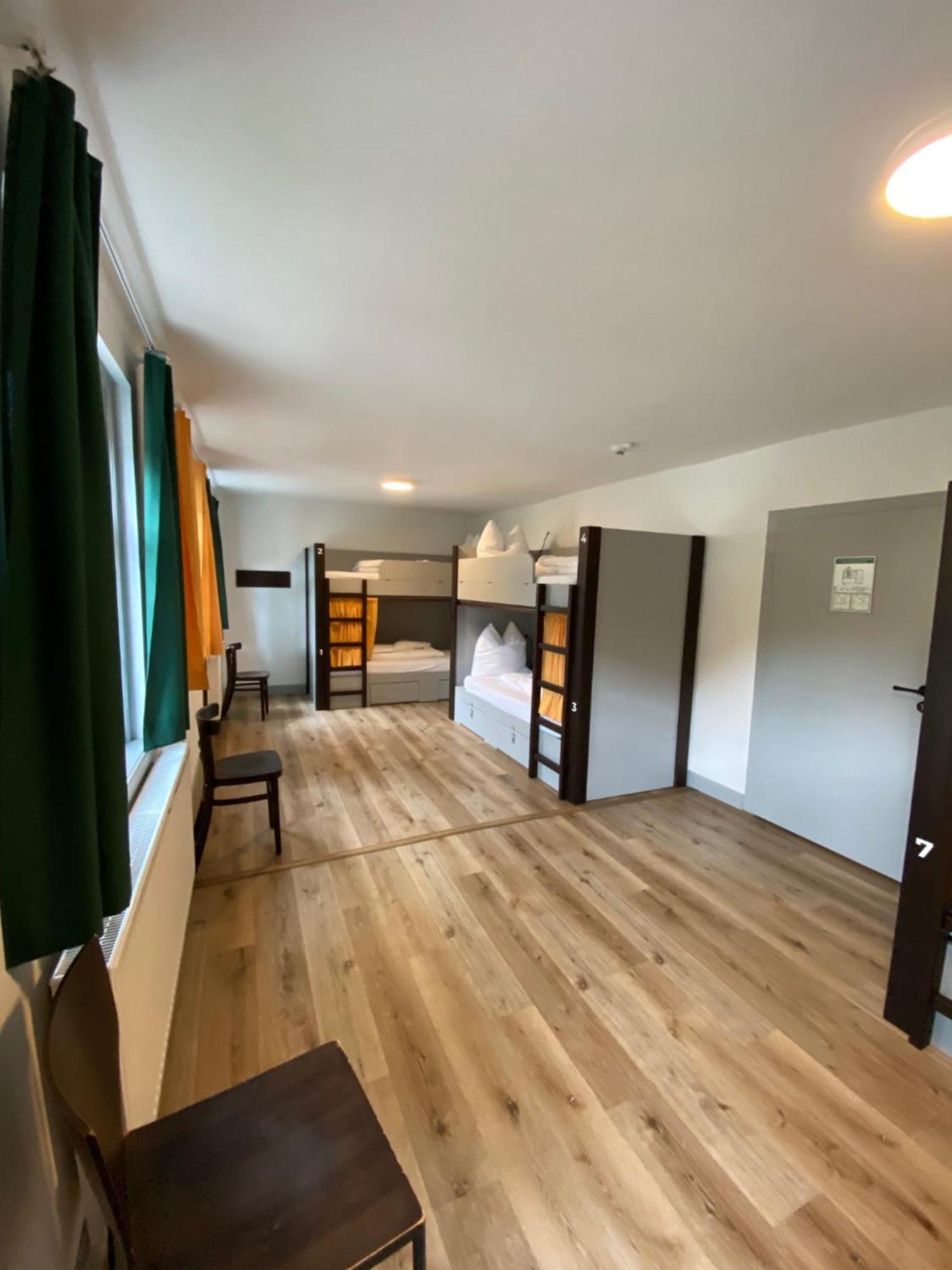 Hostel Балинген Екстериор снимка