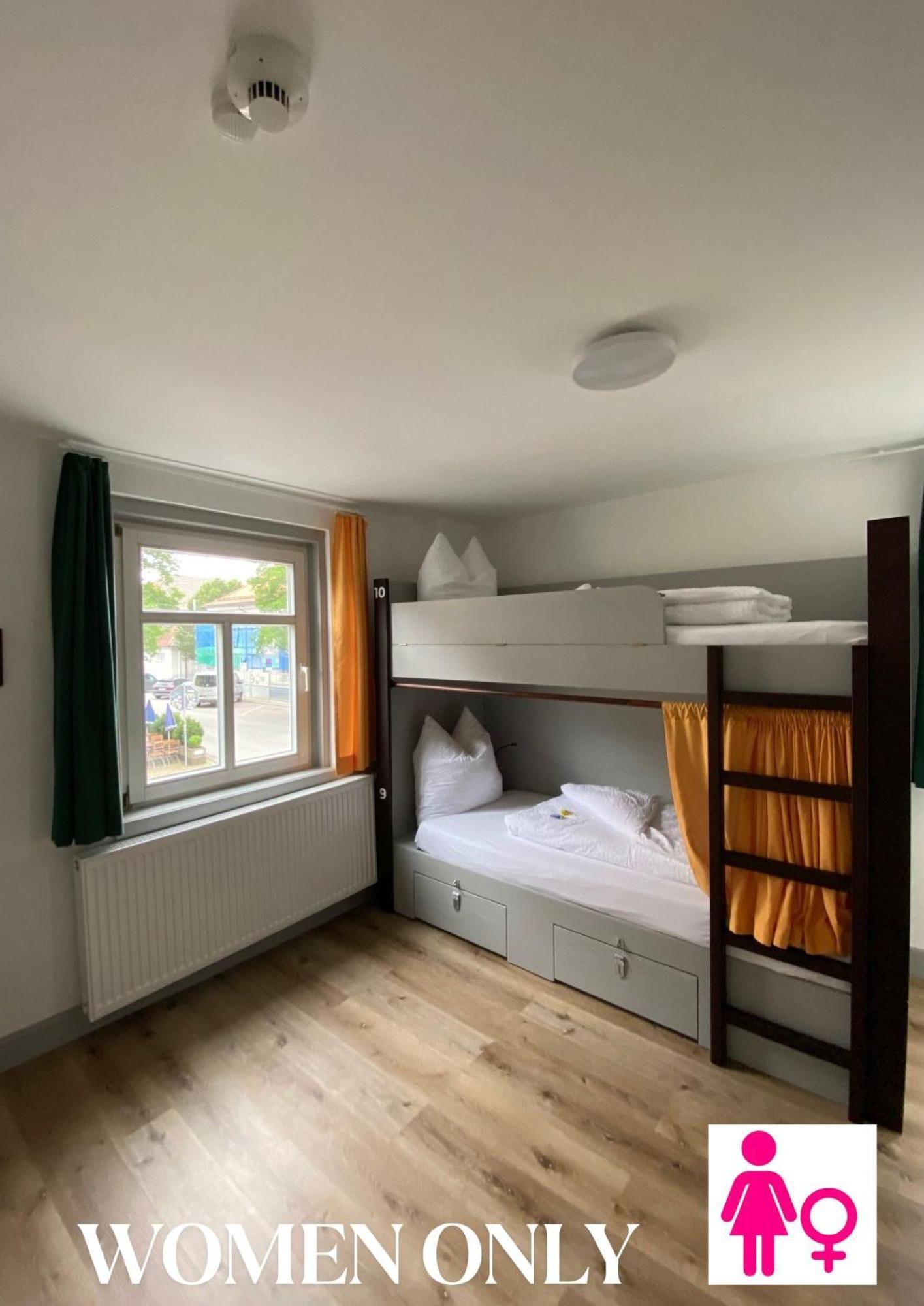 Hostel Балинген Екстериор снимка